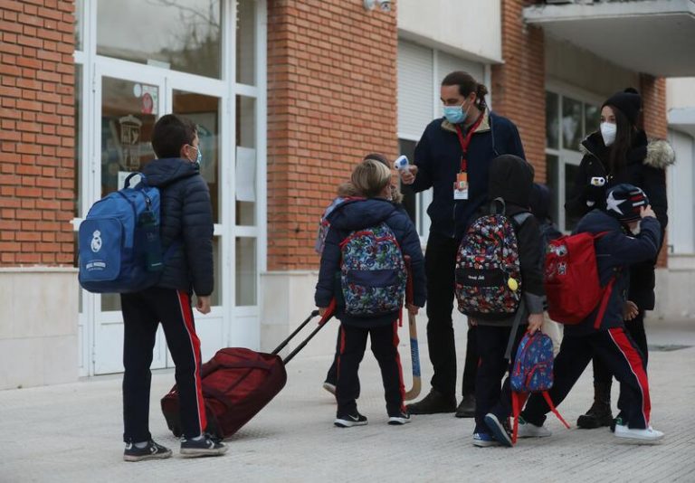 Cantabria afronta la ‘vuelta al cole’ con 182 nuevas bajas de docentes