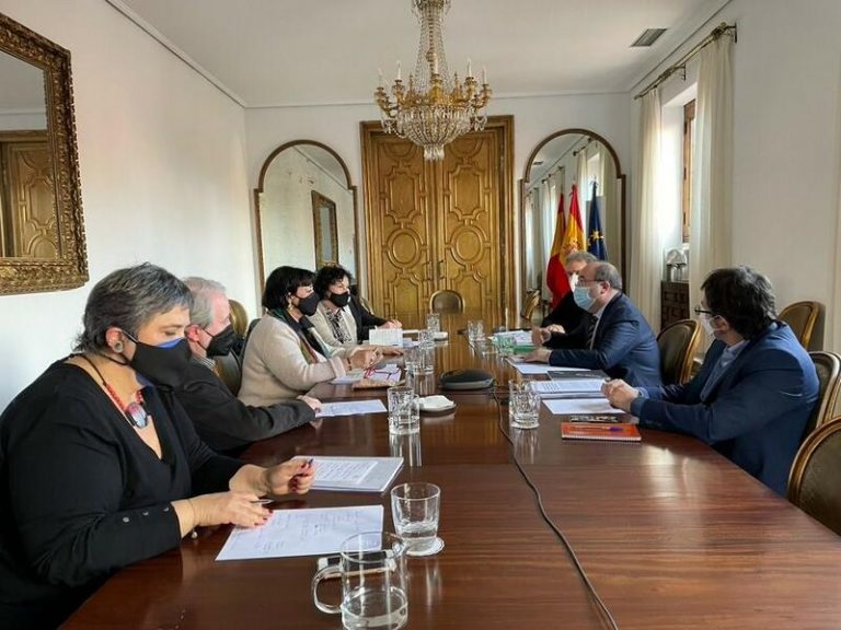 Iceta y el CoNCA abordan el Estatuto del Artista en su primera reunión