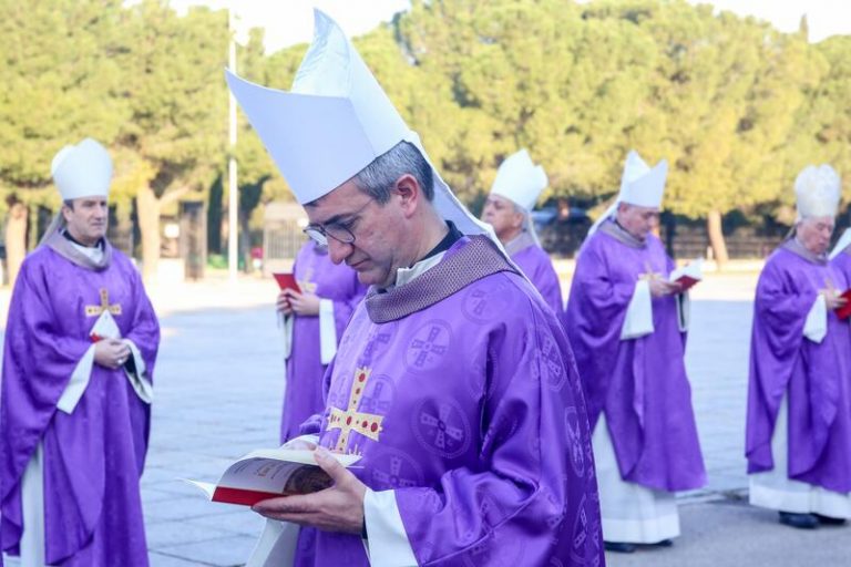 El obispo auxiliar de Barcelona Antoni Vadell recibirá asistencia domiciliaria