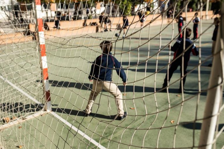 Alrededor de 370.000 alumnos vascos regresan a las aulas con un 44% de los menores de 12 años vacunados