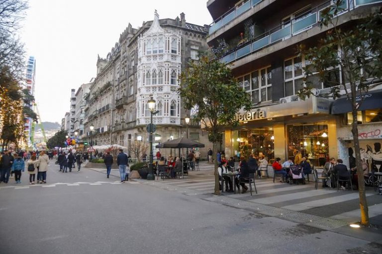 Galicia acumula casi 6.000 nuevos contagios y los ingresados aumentan a 510