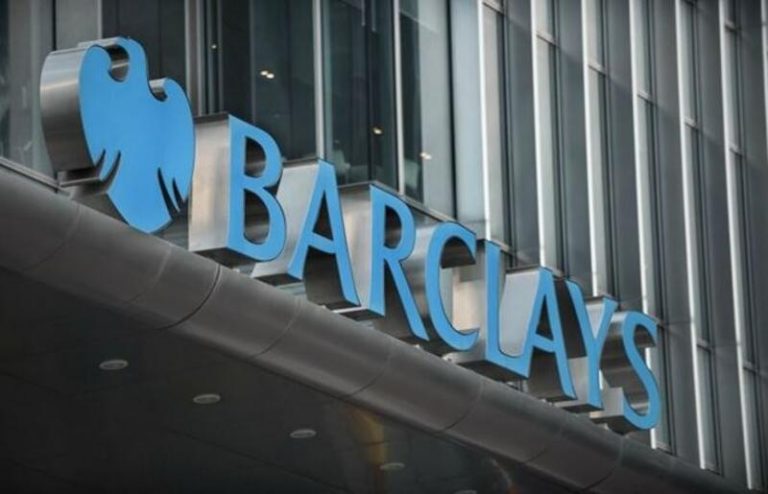 Barclays mantiene su apuesta de sobreponderar a Santander, CaixaBank y Unicaja