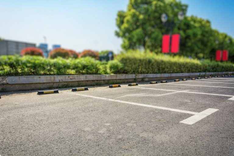 El 64% de los conductores echa de menos más aparcamientos en las ciudades
