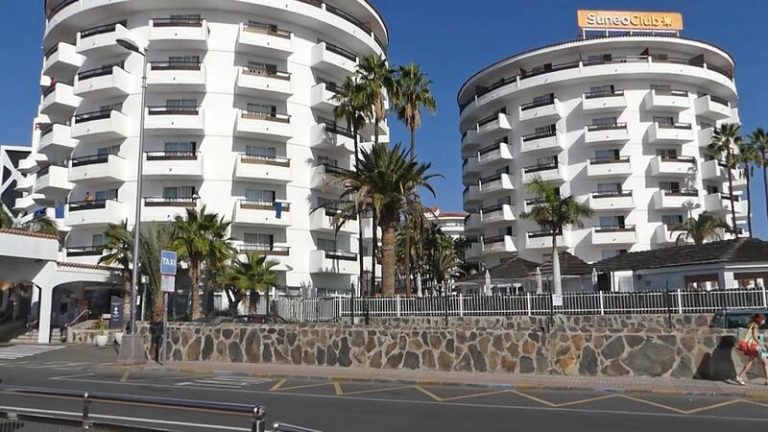 Los dispositivos de Canarias para la acogida de migrantes comienzan 2022 al 43% de su capacidad