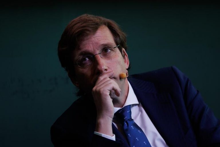 Almeida reta a un concejal de Zaragoza a «tener la valentía» de admitir que lo ha insultado «voluntariamente»