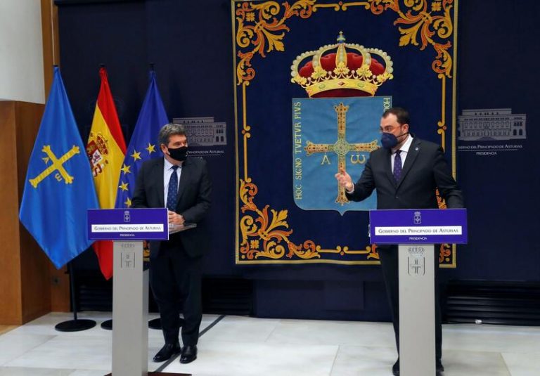 Gobierno central y asturiano impulsan un proyecto de formación digital para personas que reciben rentas mínimas