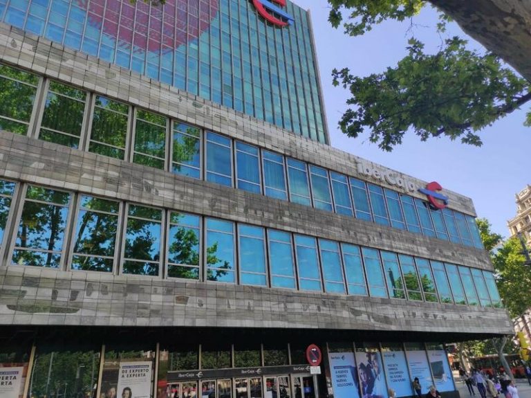 CCOO y UGT apoyan la salida a bolsa de Ibercaja pero estarán «vigilantes» sobre los derechos de la plantilla