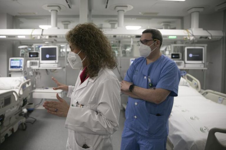 Cantabria suma otros cuatro fallecidos mientras baja la incidencia