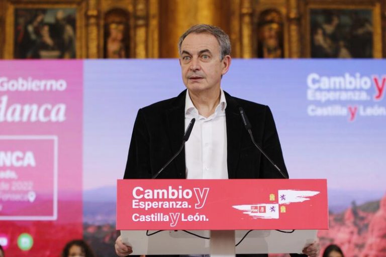 Zapatero acusa al PP de «enmarañar» con los fondos europeos