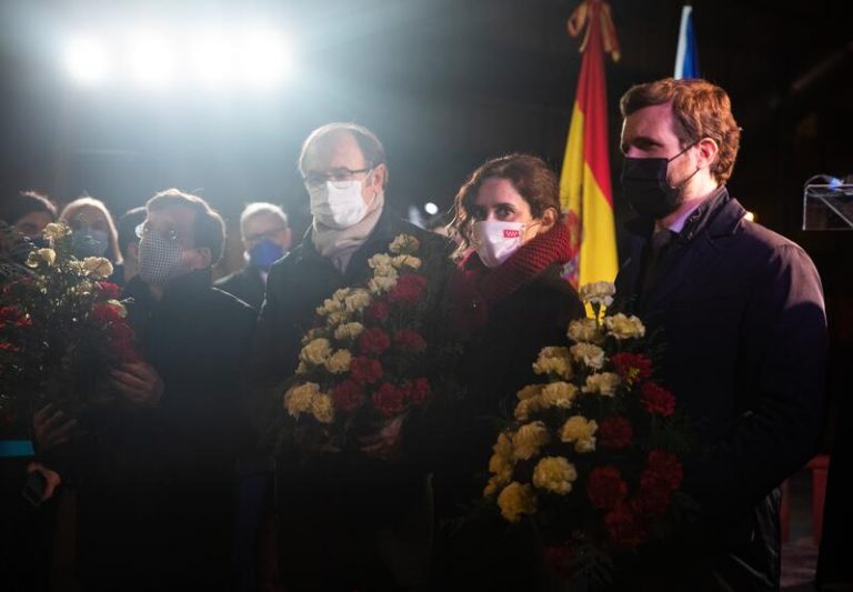 Casado insta a Sánchez a «romper cualquier lazo con Bildu»