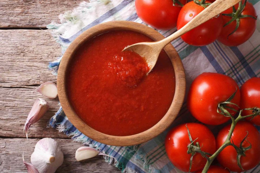 Agrega La Salsa De Tomate