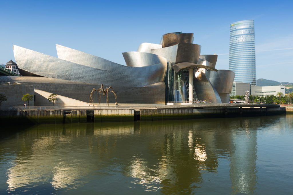 Bilbao: Un Municipio Que Sorprende A Propios Y Visitantes