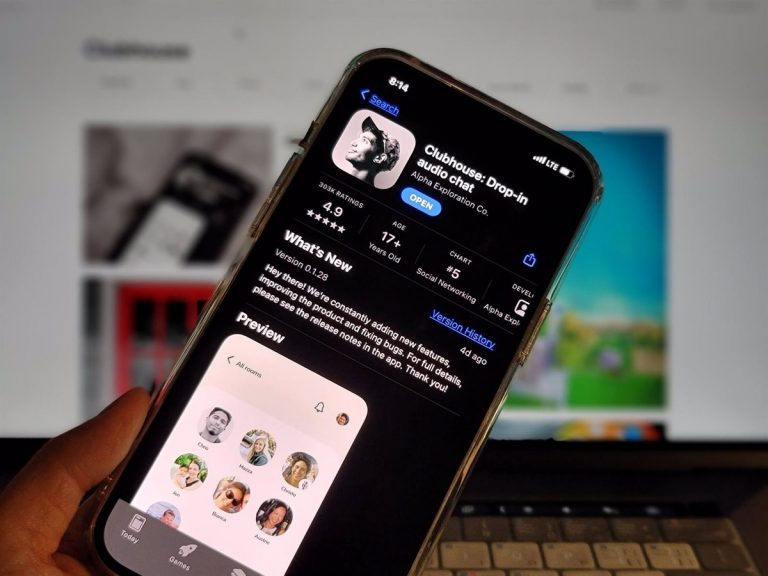 Clubhouse añade la opción de escuchar las salas desde la web sin registrarse