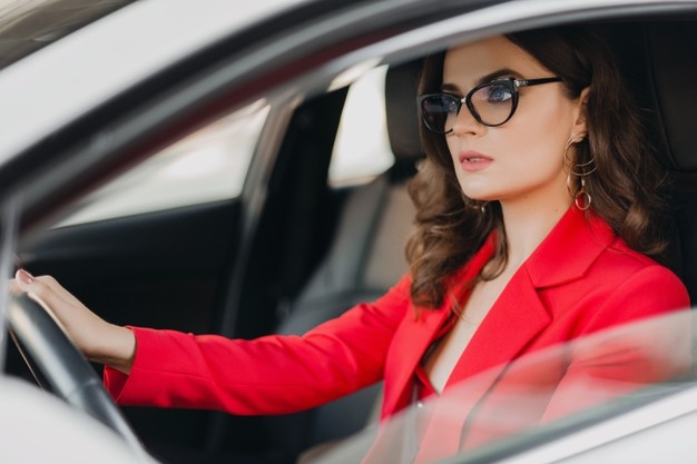 El Consejo De La Dgt A Los Conductores Que Usan Gafas O Lentillas