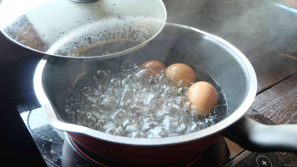 El desconocido uso del agua de cocer los huevos