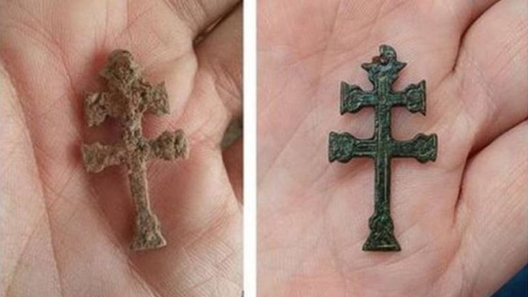 Hallan una cruz de Caravaca en un yacimiento arqueológico en Maryland