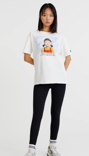 La Composición De La Camiseta De Pull&Amp;Bear  