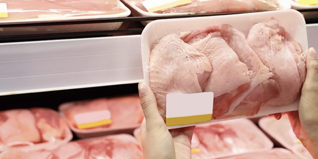 La forma express de descongelar un pollo sin usar el microondas