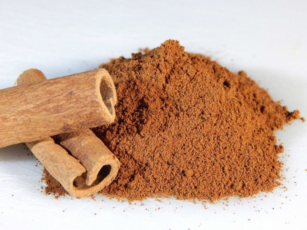 Las razones por las que deberías usar canela en tus platos