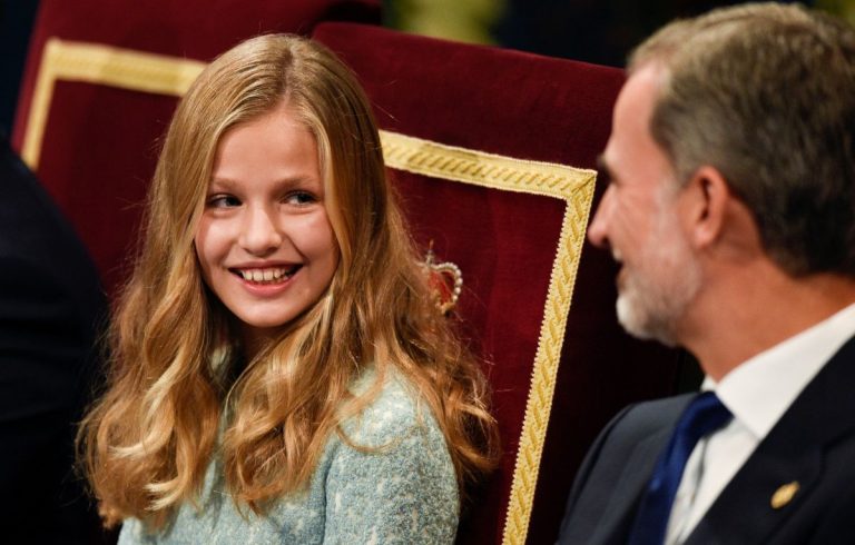 Los Reyes, la Princesa y la Infanta entregan en Barcelona los Premios FPdGi 2022