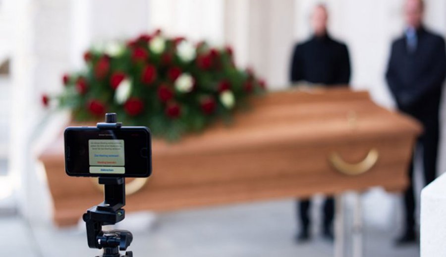 Un Servicio Funerario Puede Ser Un Evento Confuso Para Un Niño Pequeño