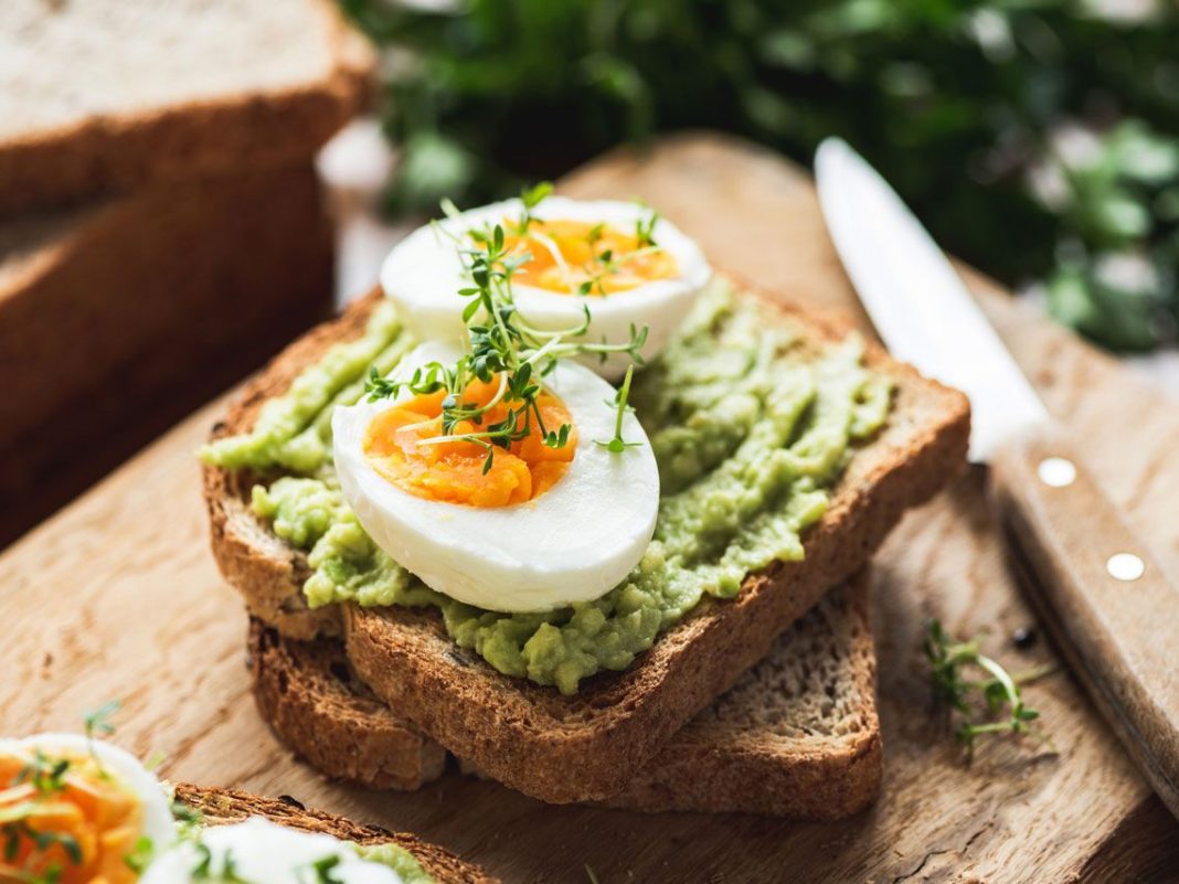 Razones para desayunar huevosRazones para desayunar huevos