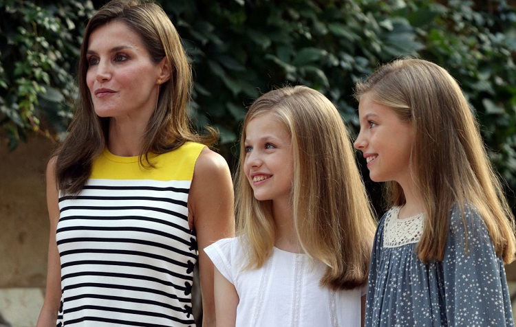 Prendas De Bajo Coste Que La Reina Letizia Luce Diariamente