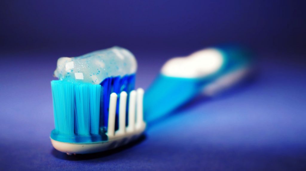 Una sustancia del dentífrico genera problemas intestinales