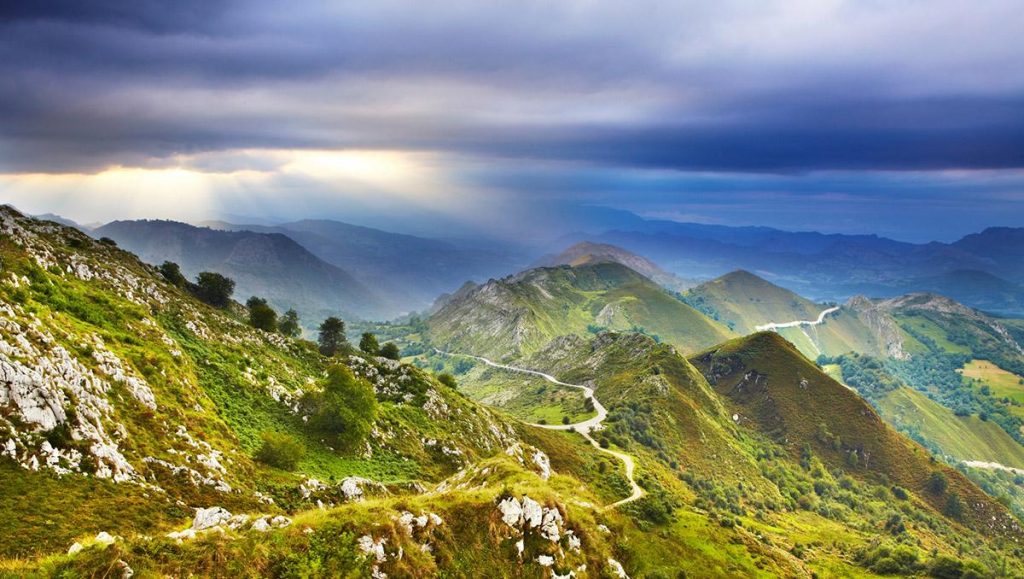 Viaje Por Carretera Al Norte De España