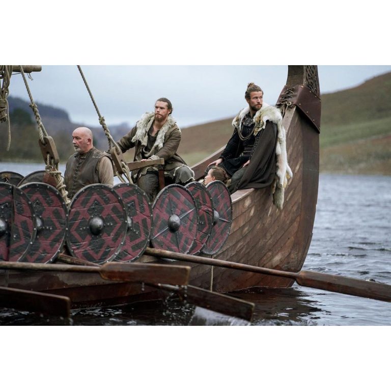 El actor de ‘Vikingos: Valhalla’ que ha resultado ser un ladrón