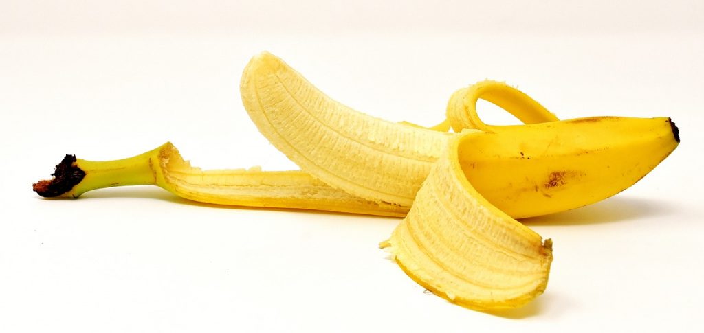 El Motivo Por El Que Deberías Comerte Las Hebras Del Plátano