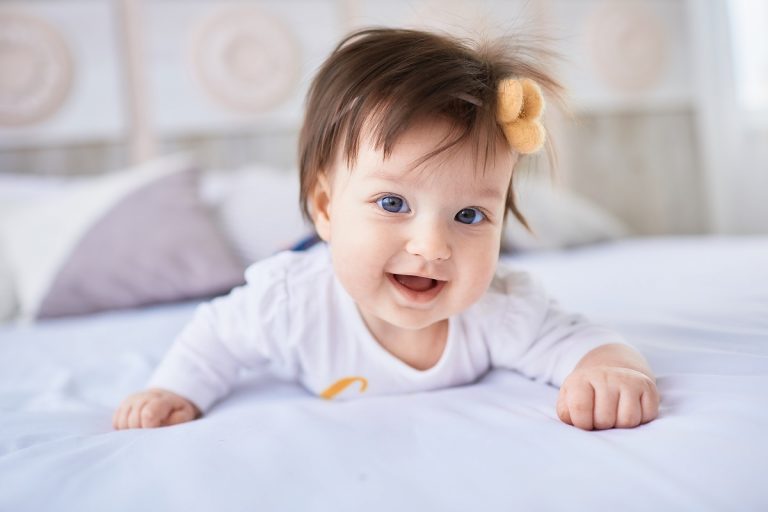 Por qué nacemos con un color de ojos diferente al de adultos