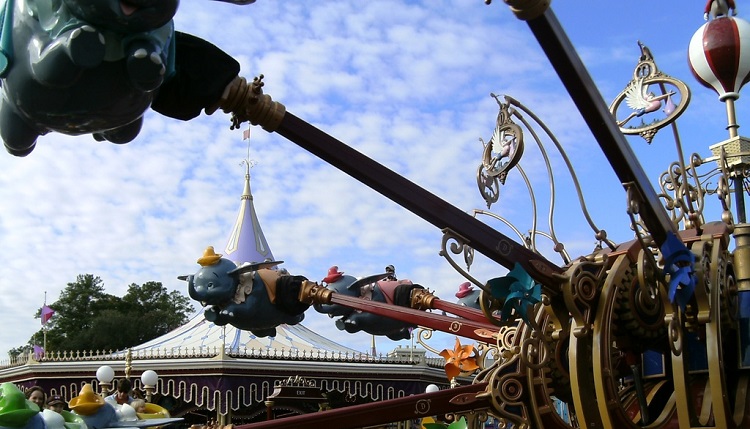 10 curiosas reglas que todo empleado de Disney debe cumplir