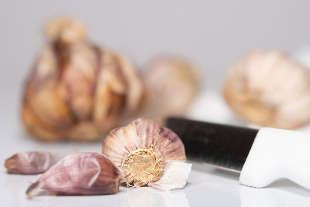 Los Dos Ingredientes Que Necesitas Para Hacer Aceite De Ajo