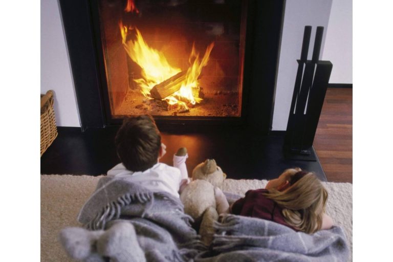 Pellets y Leña presenta la chimenea como el método alternativo a la calefacción