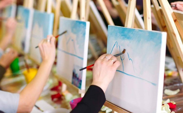 ¿Cuáles son los beneficios de la enseñanza artística para el desarrollo creativo? Por El taller de la Salamandra