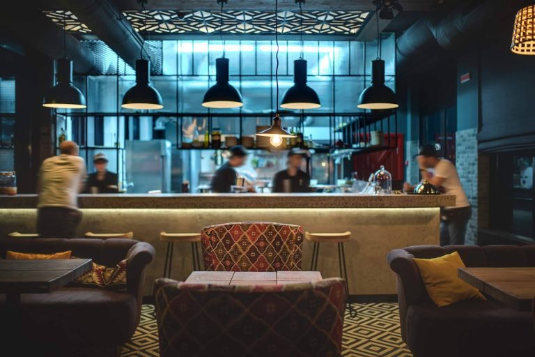 ¿Por qué es importante la iluminación para el diseño de espacios interiores y exteriores?, por PiLight Shop