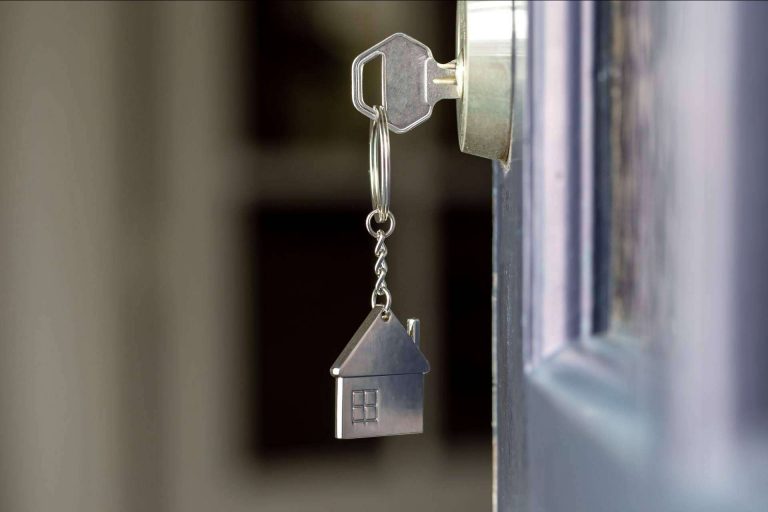 Factores a tener en cuenta cuando se compra una vivienda de segunda mano. ¿Cómo puede ayudar un intermediario hipotecario?