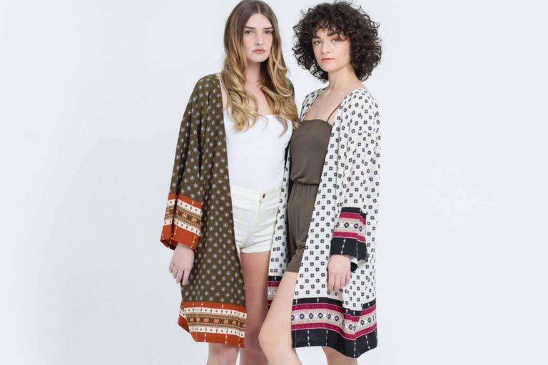 Una prenda milenaria que Kimonea ha reinventado y convertido en un imprescindible de la moda del país, el kimono