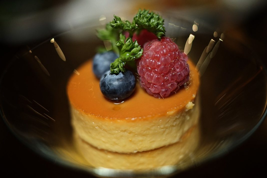 Flan de queso casero, el postre original de sabor extraordinario