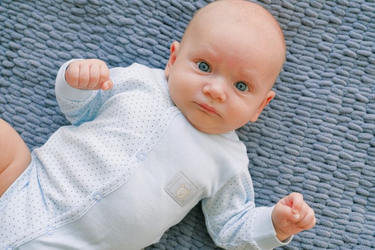 El truco para saber el color de ojos que tendrán tus hijos