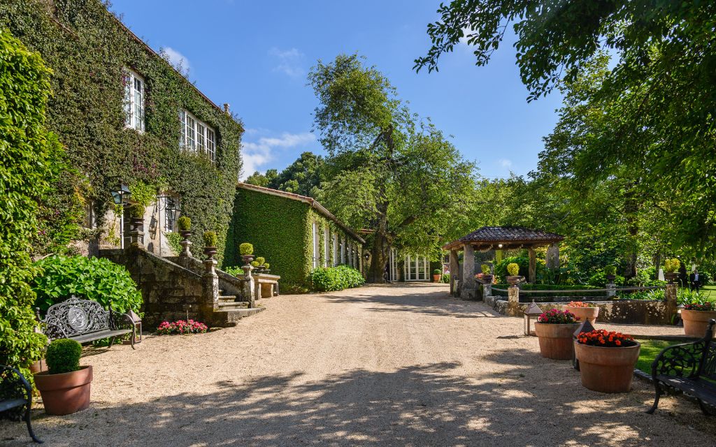 Estas son las bodegas más bonitas de España
