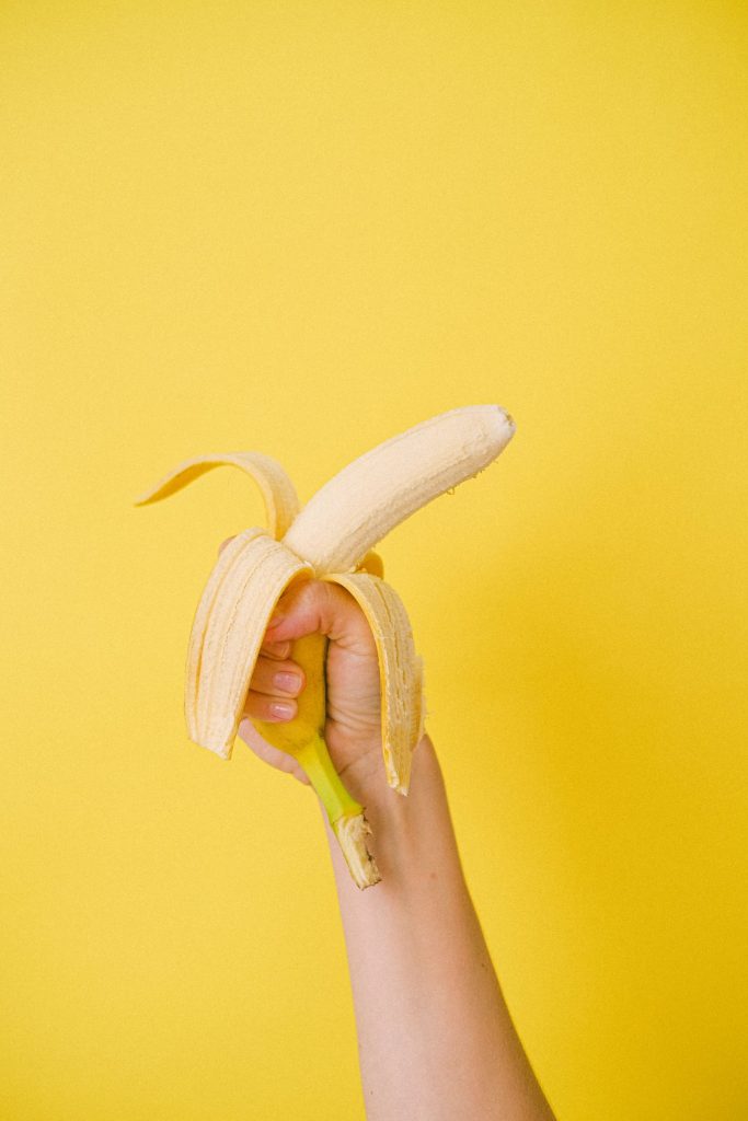 El Motivo Por El Que Deberías Comerte Las Hebras Del Plátano