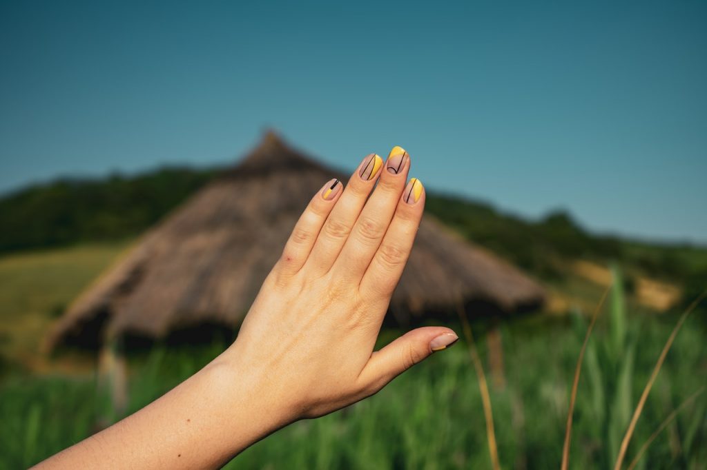 Uñas Sanas