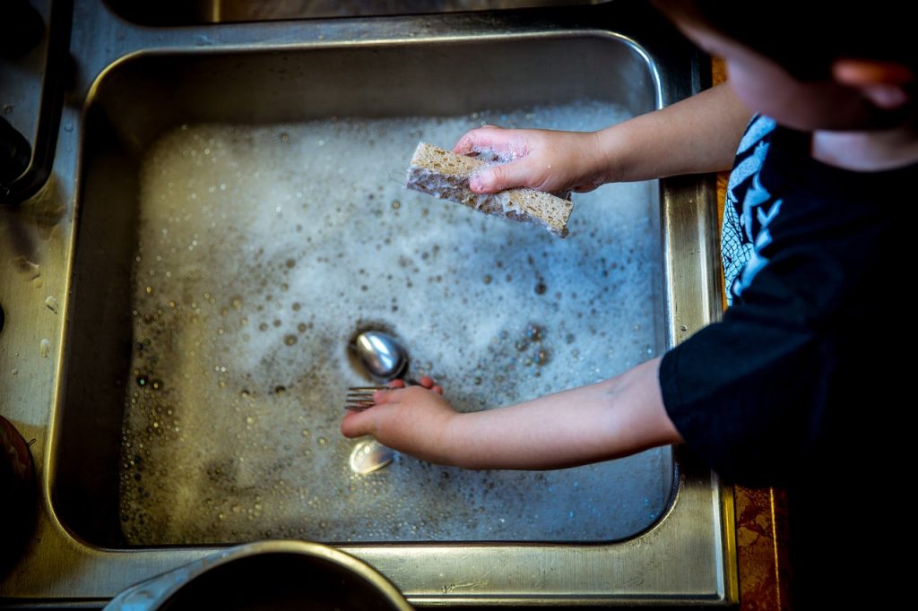 Los Dos Productos De Tu Cocina Que Desatascan Un Fregadero En 10 Minutos