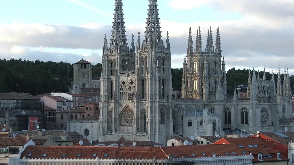 Con Castillo Medieval Incluido: La Ciudad Con Menos Habitantes De España