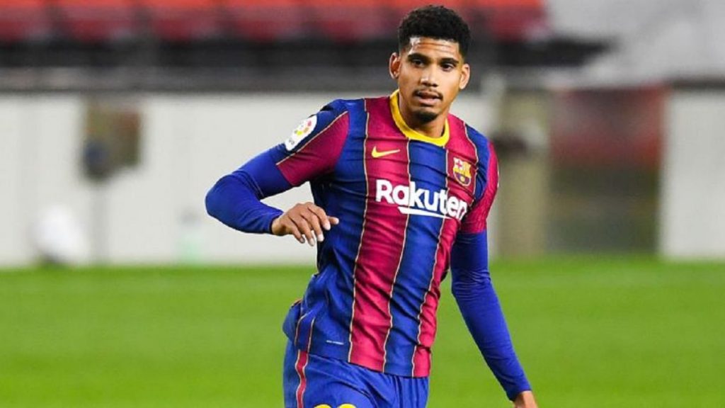 Barcelona: Todos los detalles de la 'tentación' del United a Araújo 123 ¿Cuánto le queda al futbolista en el Barcelona?