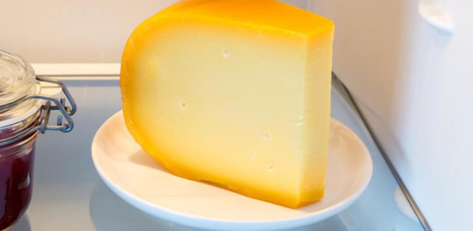 La señal en el queso que te dirá que debes tirarlo