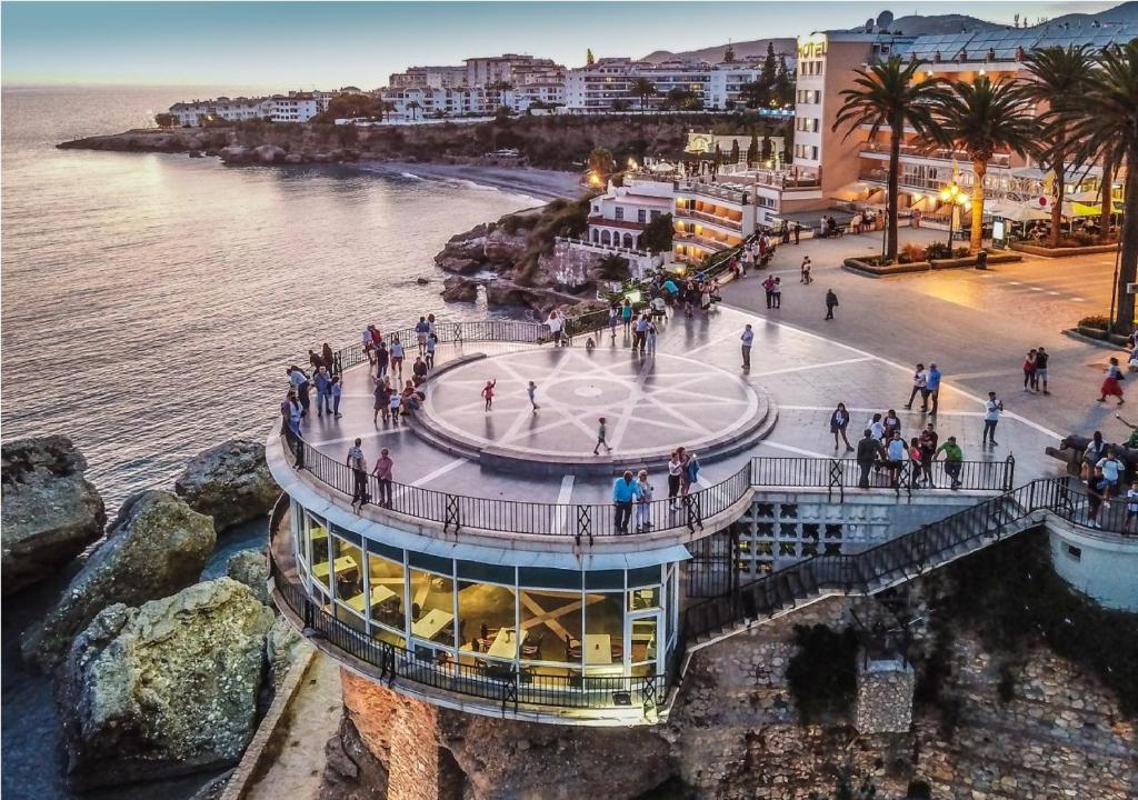 Los 10 Pueblos Más Bonitos De Málaga Para Visitar En Marzo 4 Nerja