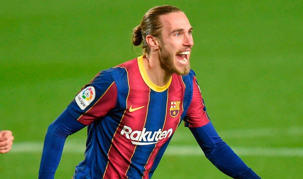 Óscar Mingueza, uno de los grandes descartados de Xavi y podría no jugar más en el Barça